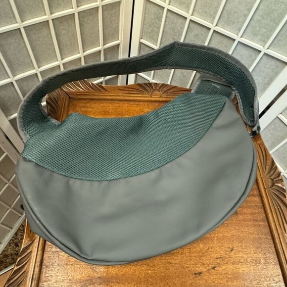 Dog Bag,Shoulder bag for carrying pet,Red-Gray,Medium,Zipper.! - Picture 6 of 9